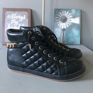 ❌H&M black chain detail diamond quilted sneakers